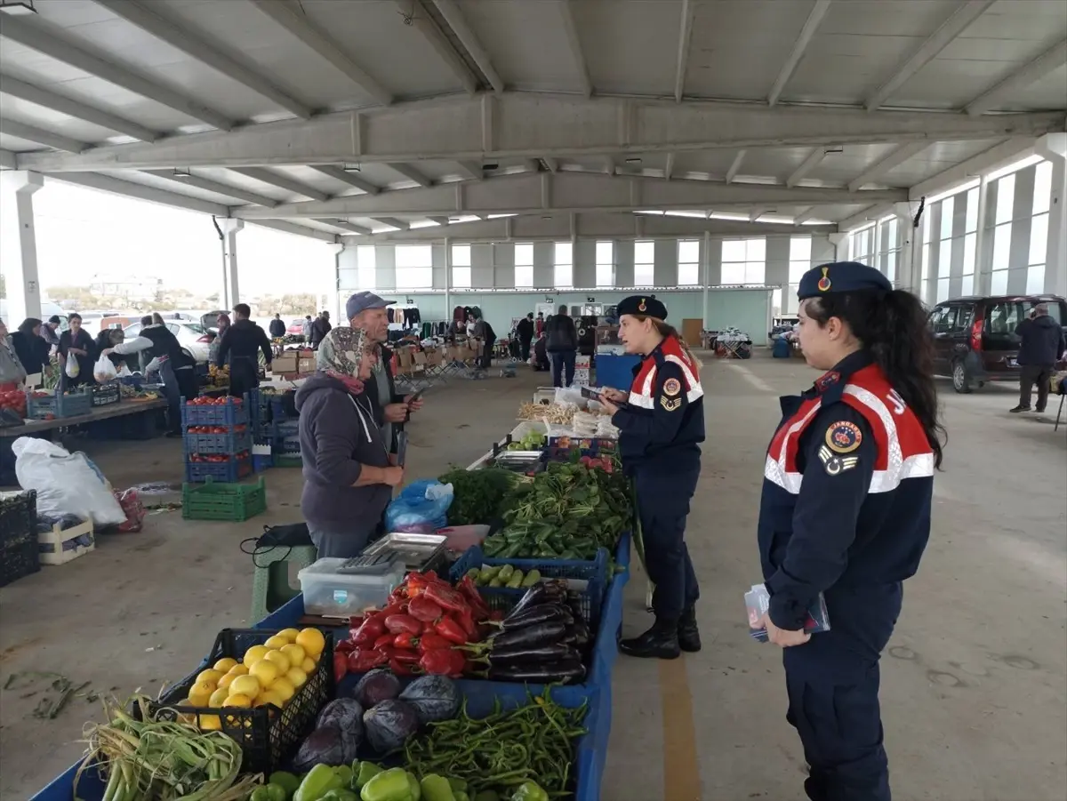 Edirne\'de jandarma ekipleri bilgilendirme faaliyetlerine devam ediyor