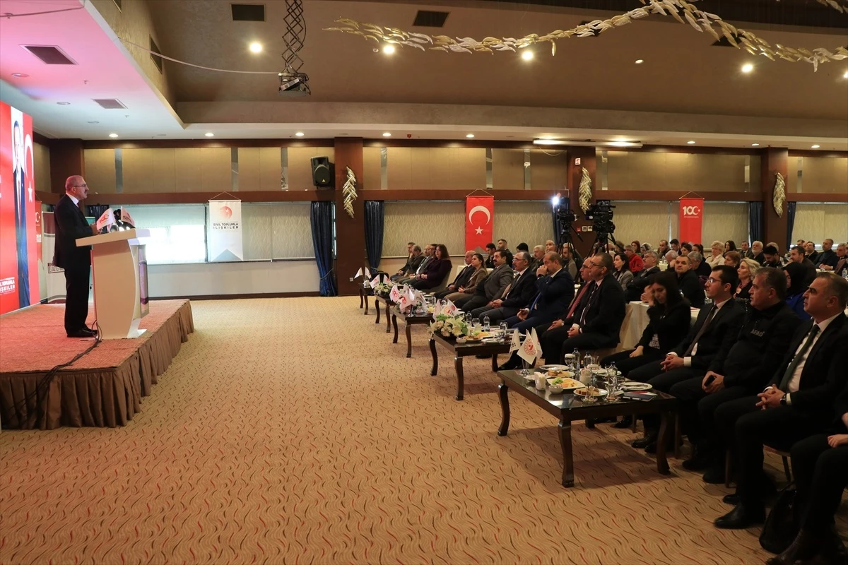 Elazığ\'da Cumhuriyet\'in 100. Yılında Sivil Toplum Buluşmaları Çalıştayı