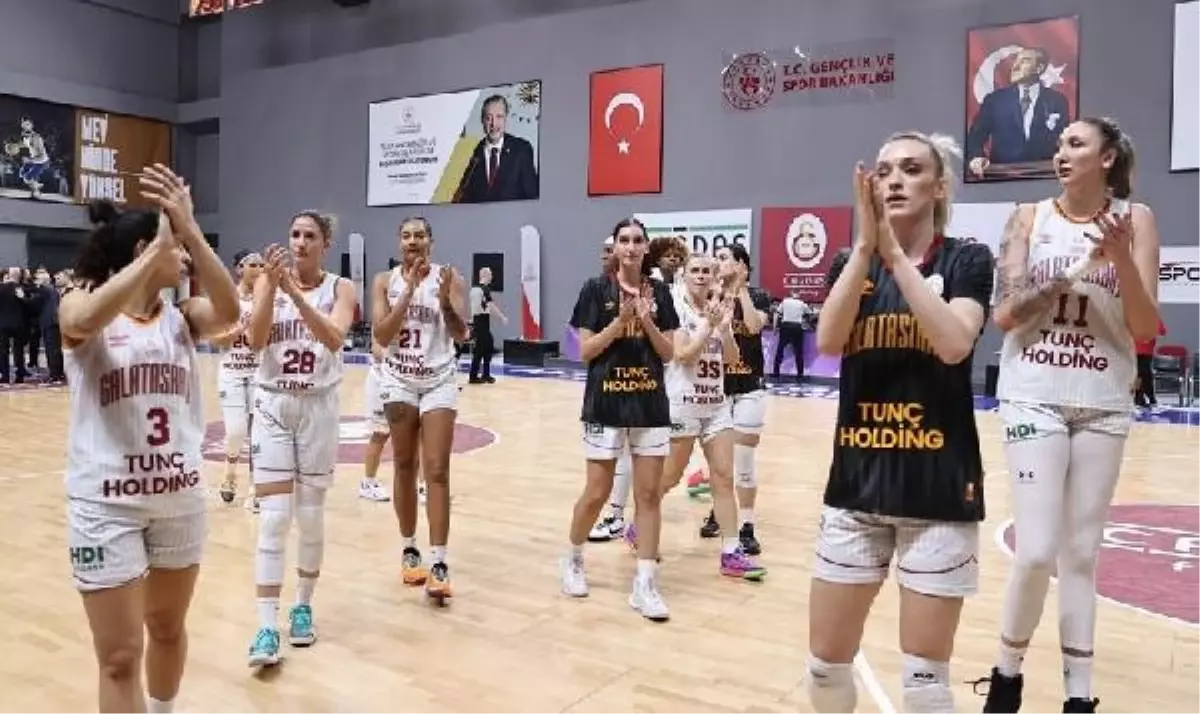 Galatasaray Kadın Basketbol Takımı EuroCup\'ta Son 16\'ya Yükseldi