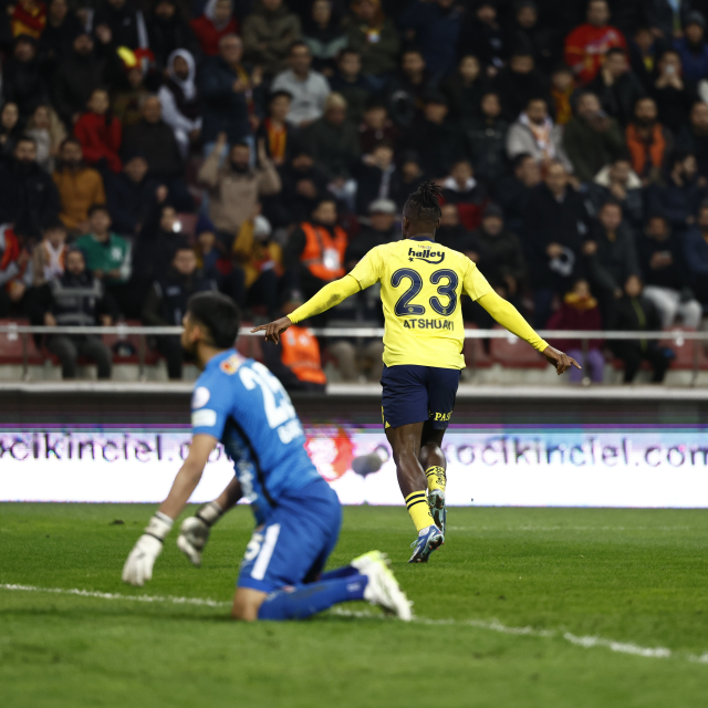 Gol düellosunun galibi Kanarya! Fenerbahçe Kayseripor'u deplasmanda 4-3 yendi