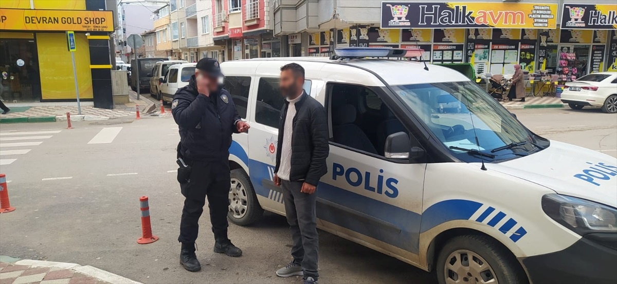 Karacabey\'de 12 düzensiz göçmen yakalandı
