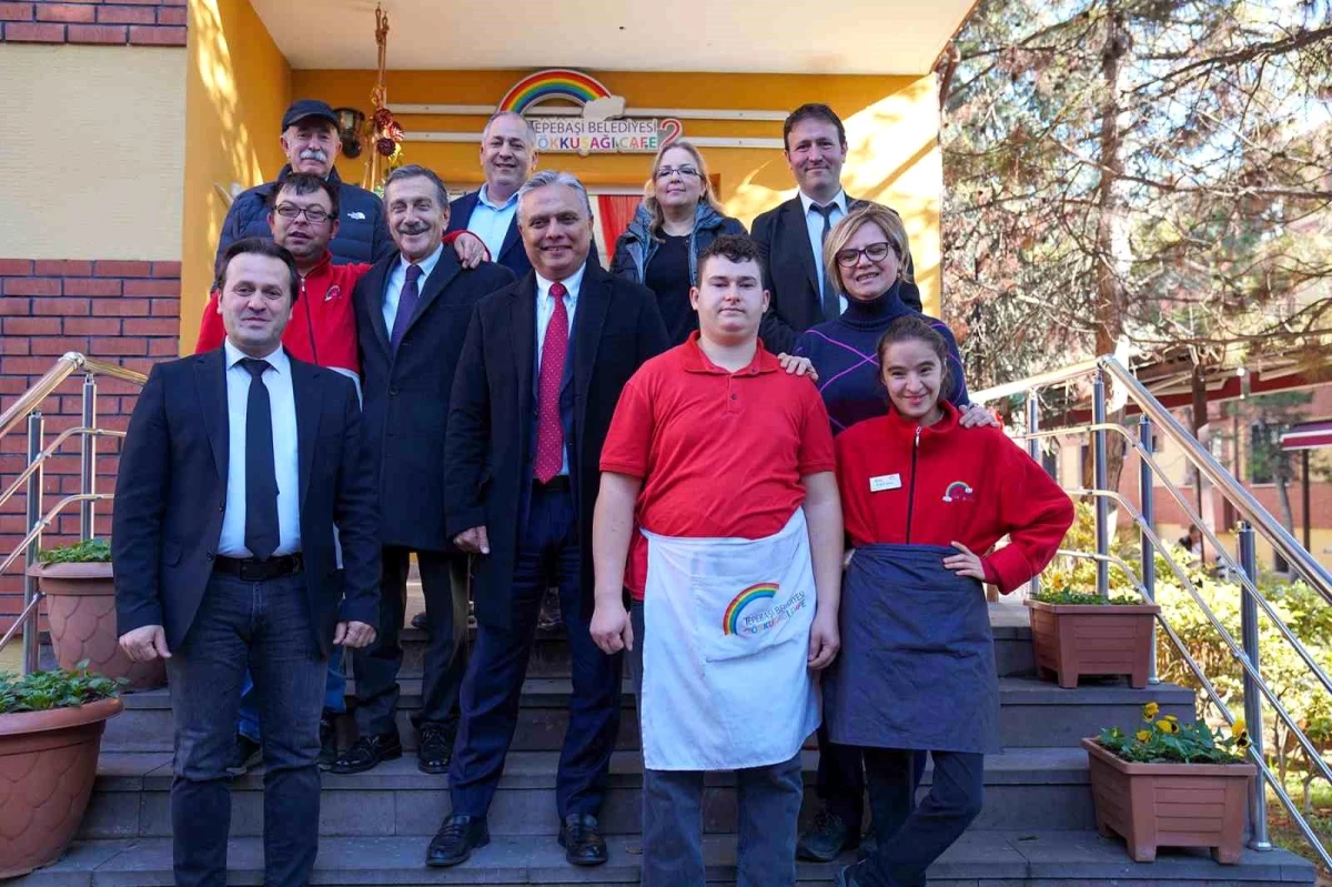 Tepebaşı Belediye Başkanı Ahmet Ataç, Antalya Muratpaşa Belediye Başkanı Ümit Uysal ile bir araya geldi