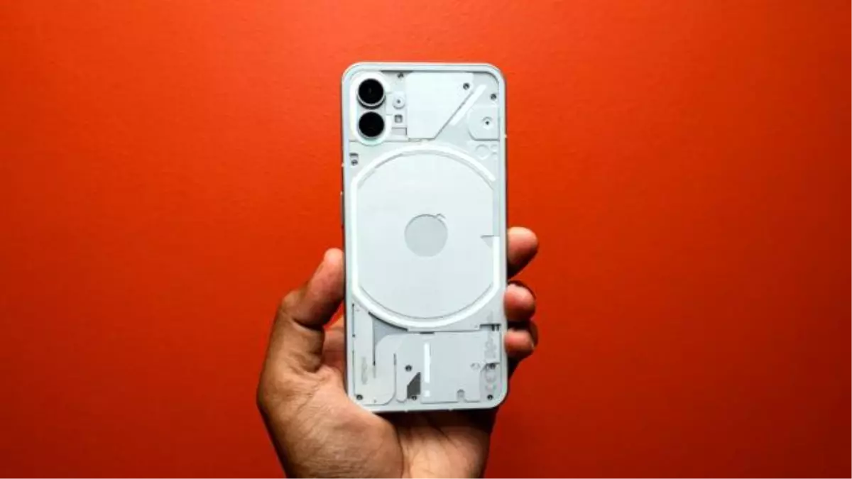 Nothing Phone(1), Android 14 tabanlı Nothing OS 2.5 Beta kullanmaya başladı