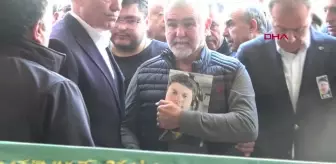 İstanbul'da trafik kazasında hayatını kaybeden pilot Mersin'de toprağa verildi