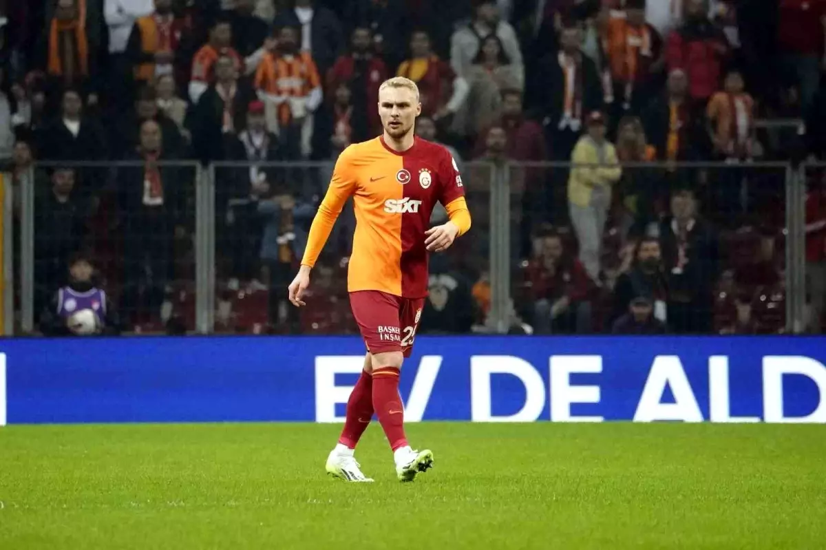 Victor Nelsson, Galatasaray\'da 100. resmi maçına çıktı