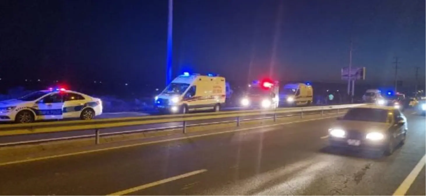 Diyarbakır'da minibüs tarlaya uçtu: 15 yaralı