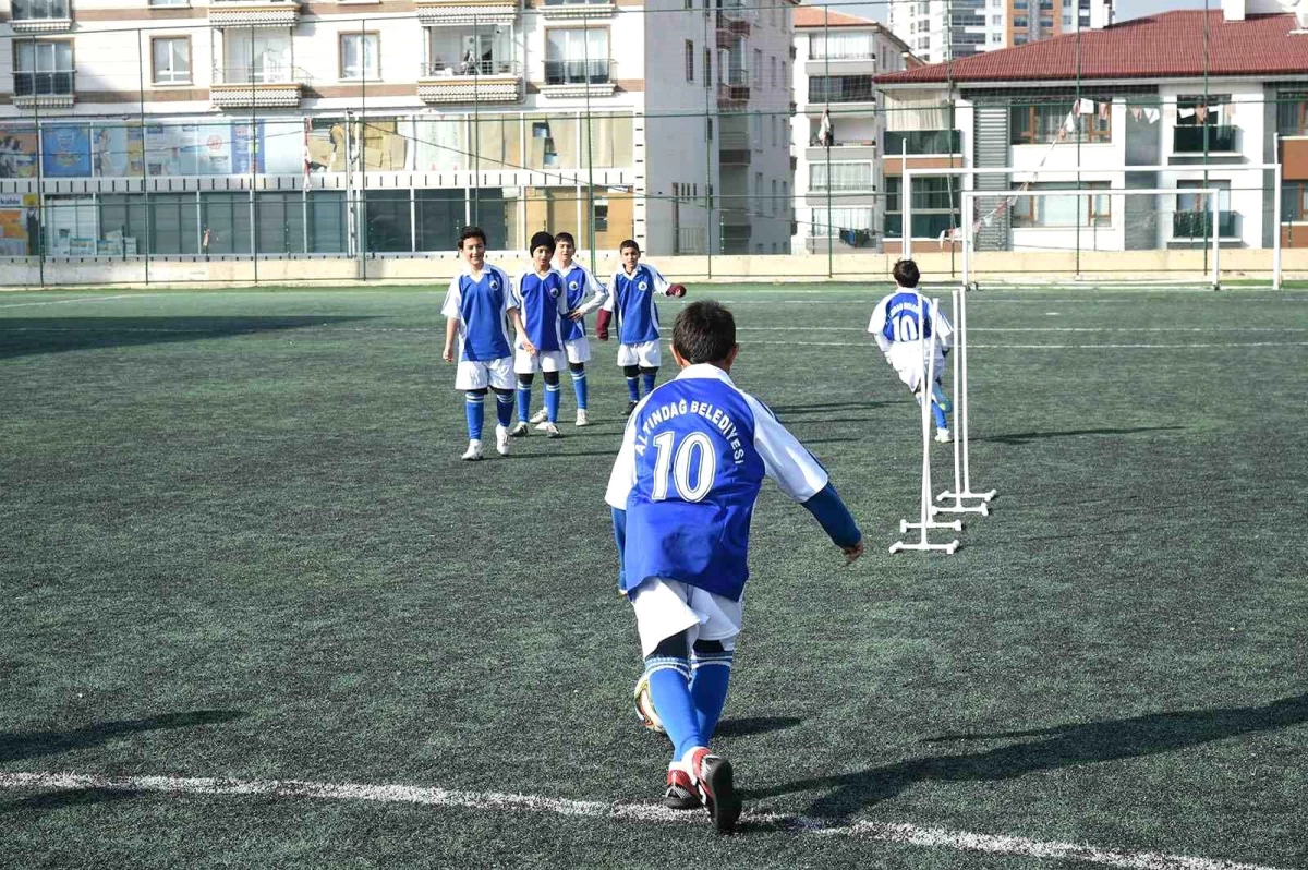 Altındağ Belediyesi Ücretsiz Futbol Kursları Açıyor