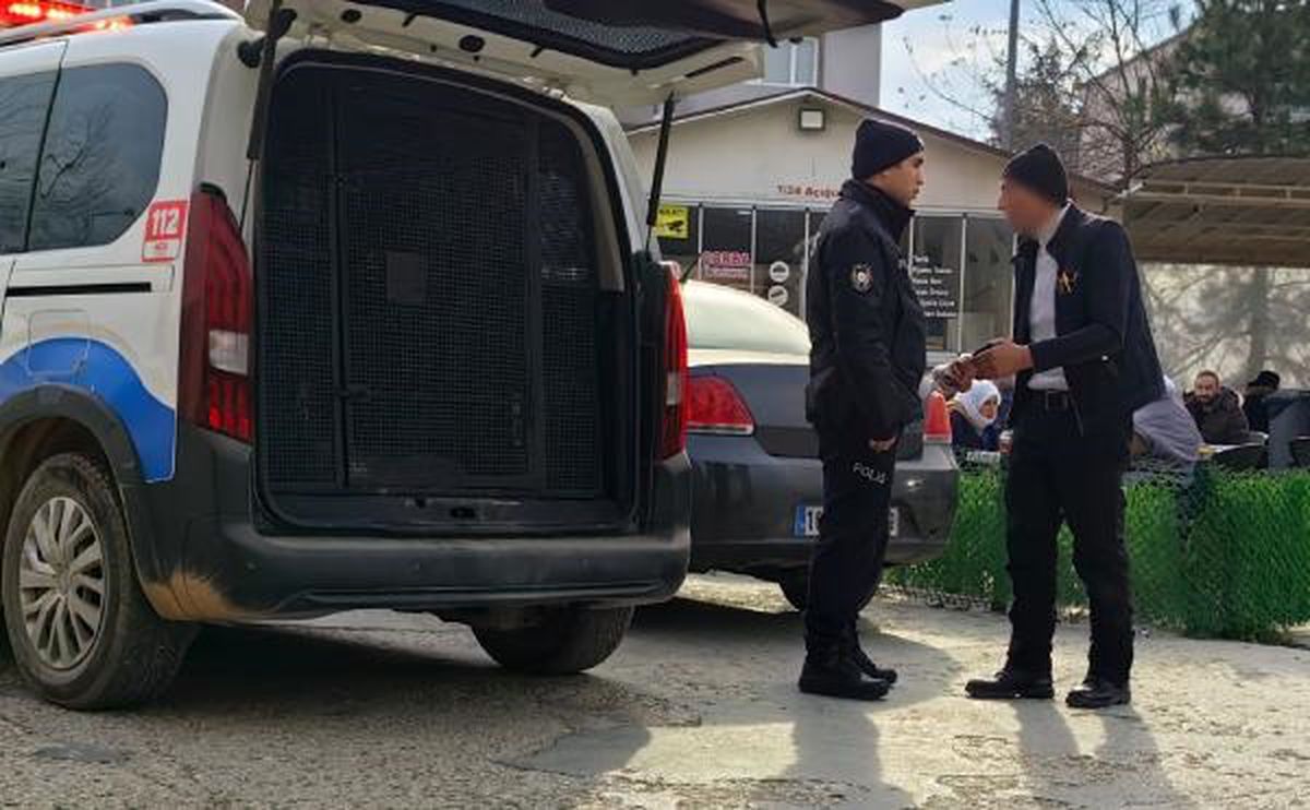 Babasının evindeki eşyaları izinsiz satan adam gözaltına alındı