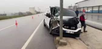 Balıkesir'de kamyonet ile tır çarpıştı: 1 yaralı