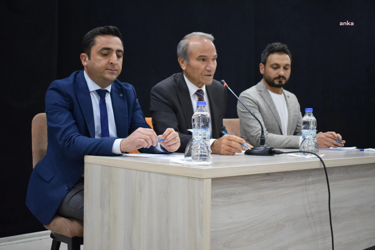 Arguvan Belediye Başkanı Mehmet Kızıldaş, Malatya Arguvan Spor\'un Olağanüstü Genel Kurul Toplantısı\'na katıldı
