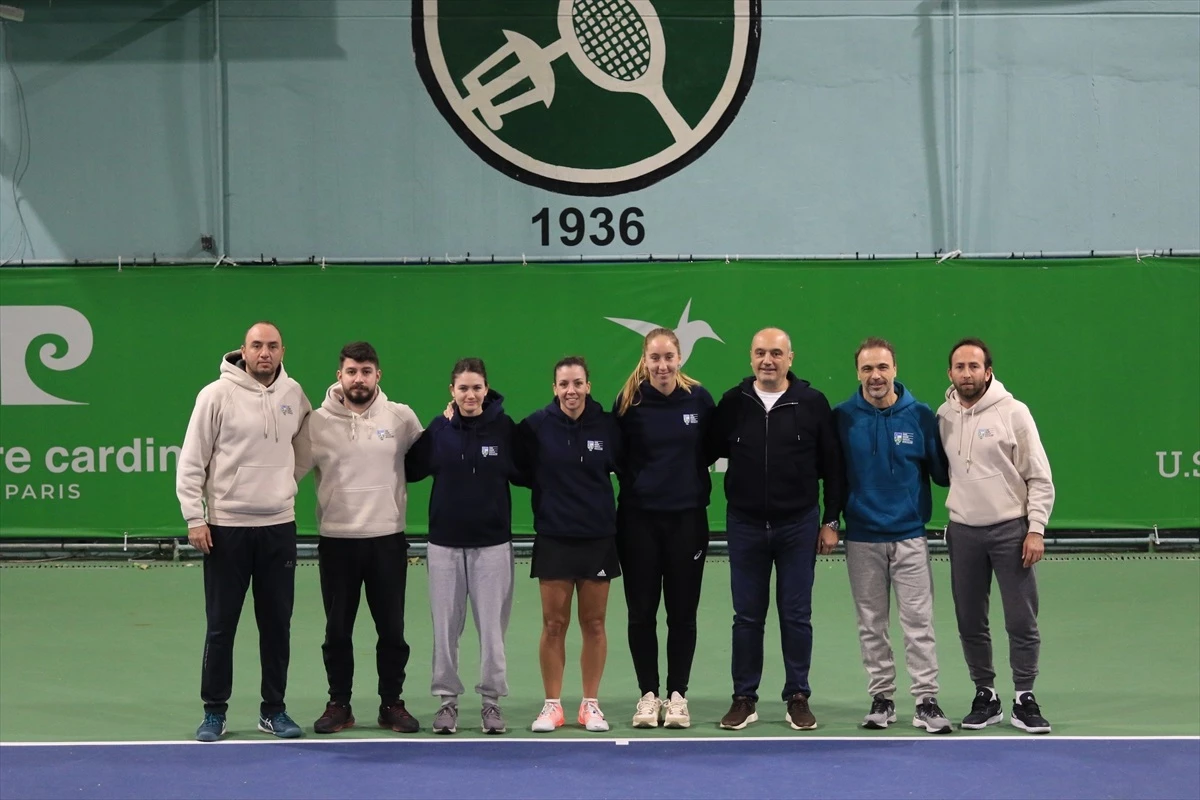 Cacharel Türkiye Tenis Ligi Finalleri\'nde kadınlar yarı final karşılaşmaları oynandı