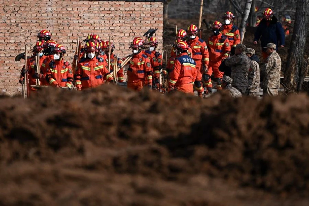 Çin\'de 6.2 Büyüklüğündeki Depremde 22 Kişi Hayatını Kaybetti