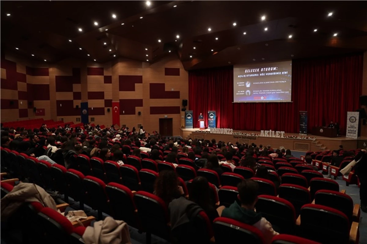 Edirne\'de Balkan Eczacılık Öğrenci Kongresi düzenlendi