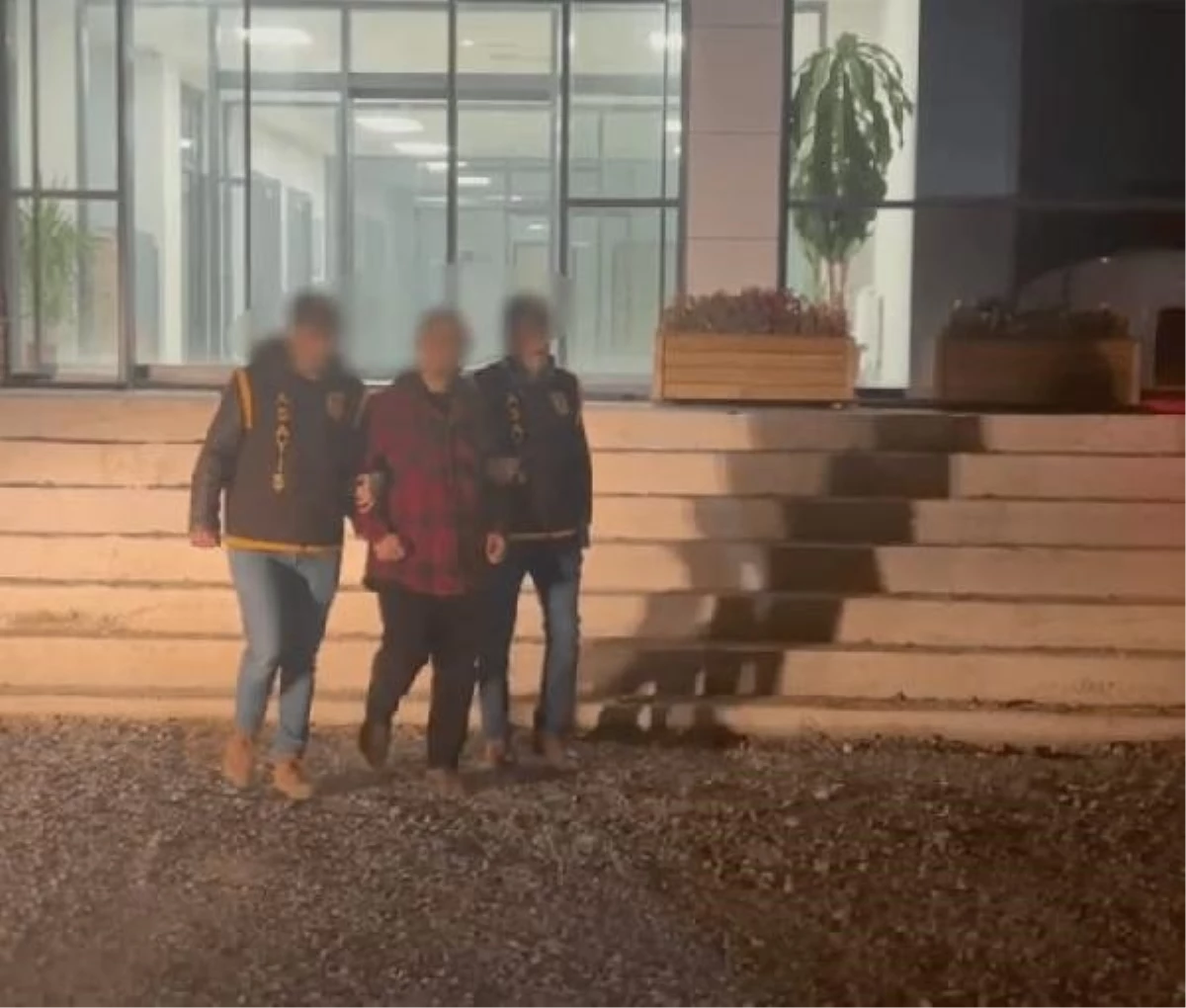 Yalova\'da kırmızı bültenle aranan 2 yabancı uyruklu yakalandı