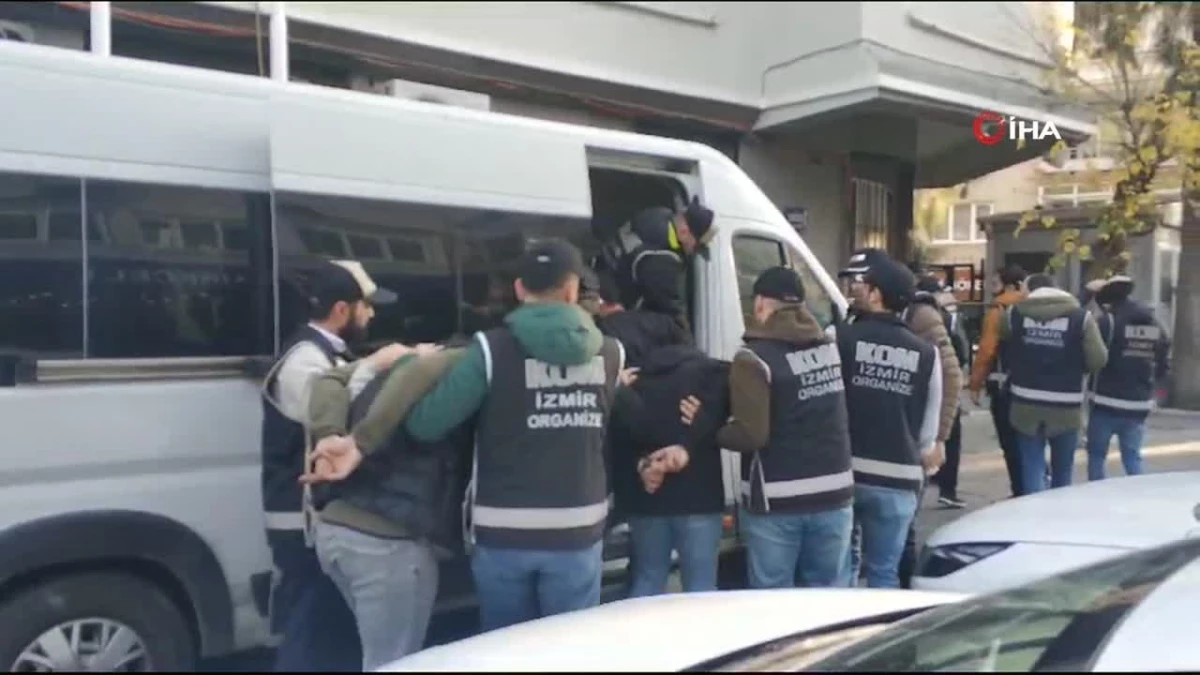 İzmir\'de suç örgütüne darbe: Örgüt liderinin de aralarında olduğu 8 zanlı tutuklandı