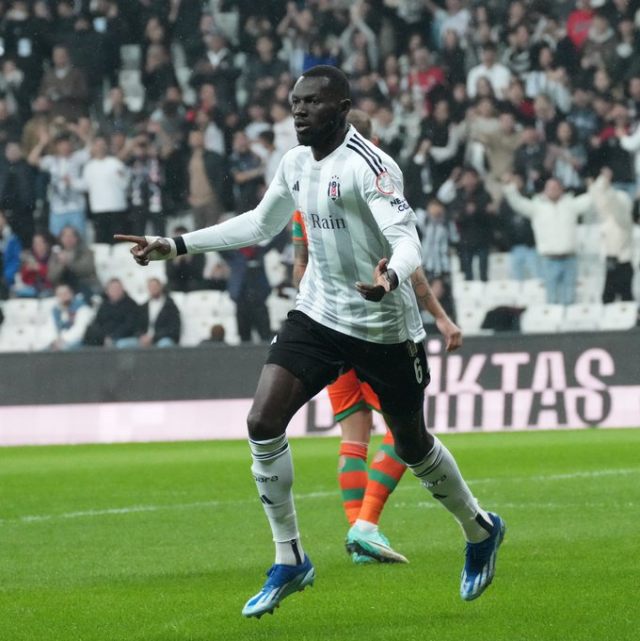 Kara Kartal 1 puana razı oldu! Beşiktaş-Alanyaspor ile 1-1 berabere kaldı