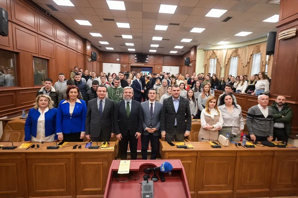 Kosova Başbakanı Albin Kurti, Kosova Türkleri ile bir araya geldi