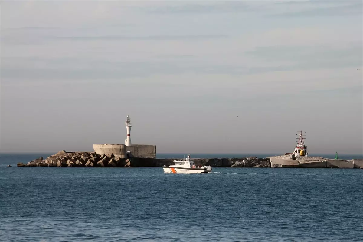 Zonguldak\'ta batan geminin kayıp mürettebatı için arama çalışmaları devam ediyor