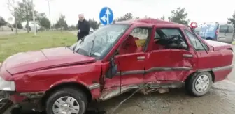 16 yaşındaki ehliyetsiz sürücü kaza yaptı: 2 yaralı