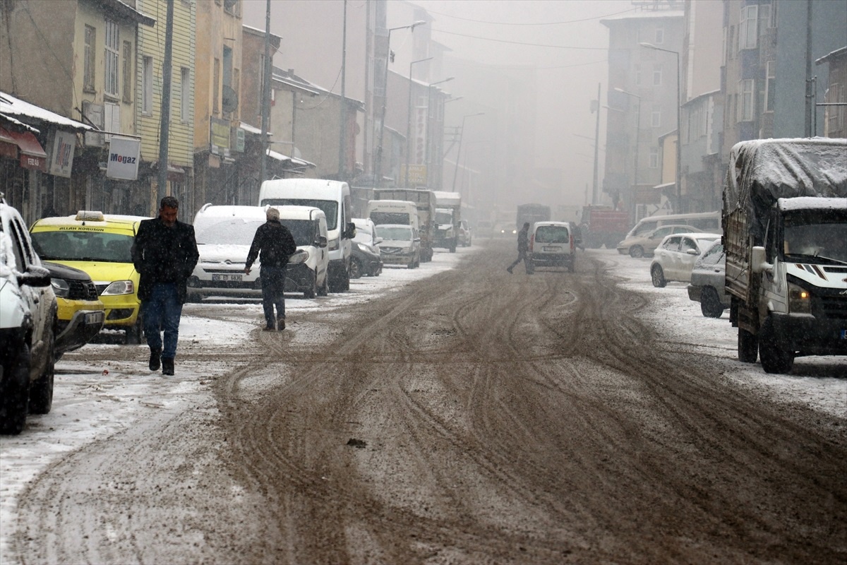 Ağrı ve Kars\'ta Kar Yağışı