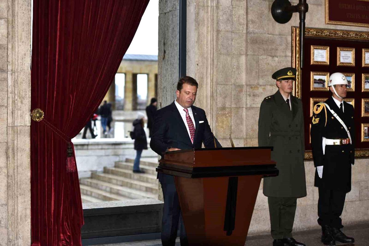 Altınordu, Anıtkabir\'i ziyaret etti