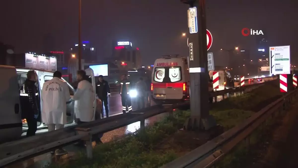 Ataşehir\'de yol kenarına park edilmiş otomobilin içinde erkek cesedi bulundu