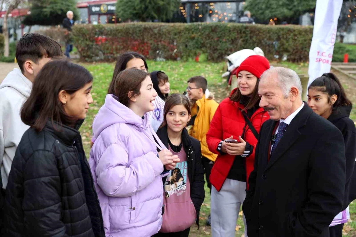 Bayrampaşa\'da Atatürk Kır Koşusu düzenlendi