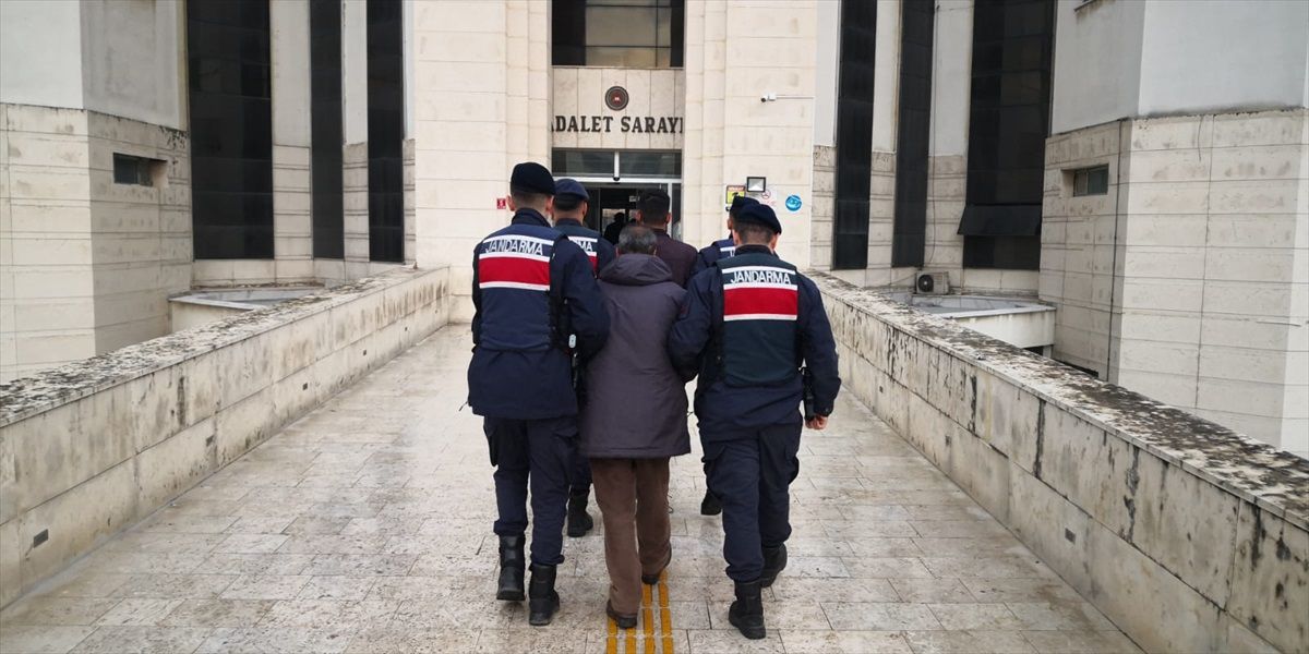 Balıkesir\'de dede ve torun uyuşturucu satarken yakalandı