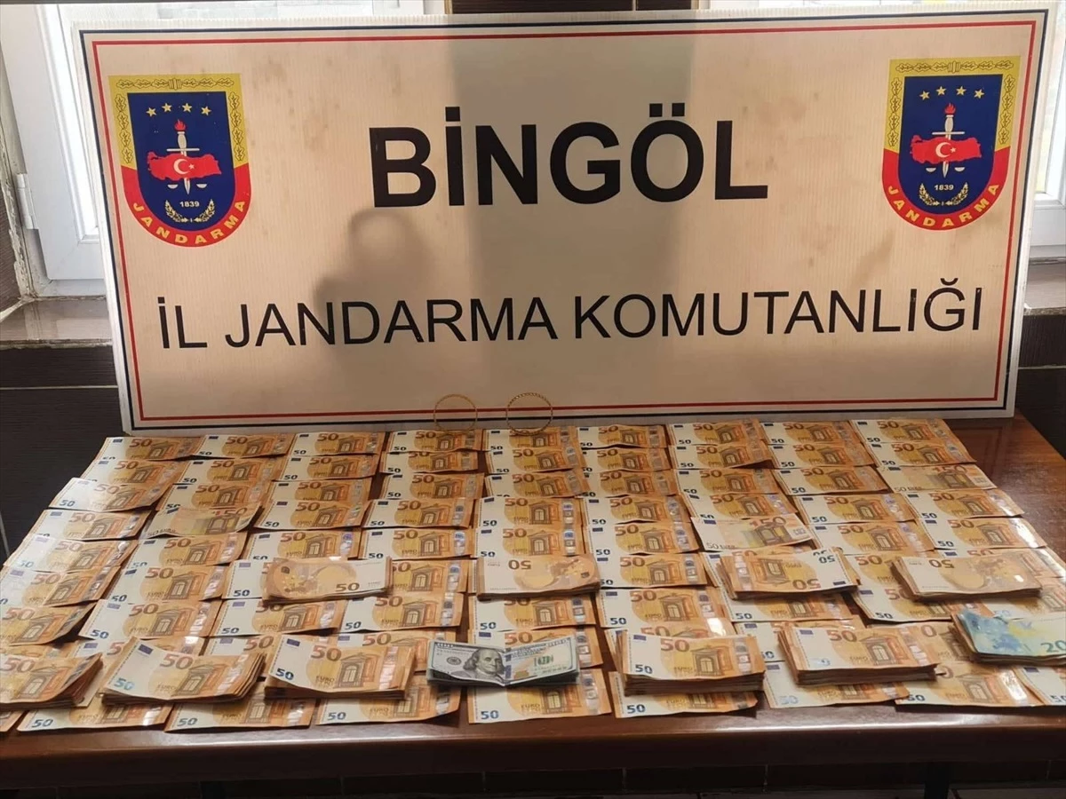 Bingöl\'de kendilerini savcı olarak tanıtan şüpheliler gözaltına alındı