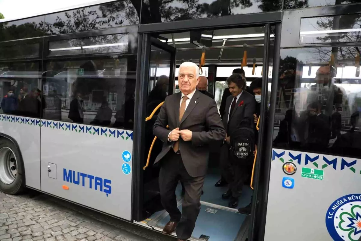 Muğla Büyükşehir Belediyesi, şoför esnafına ücretsiz taşıma maliyetini ödedi