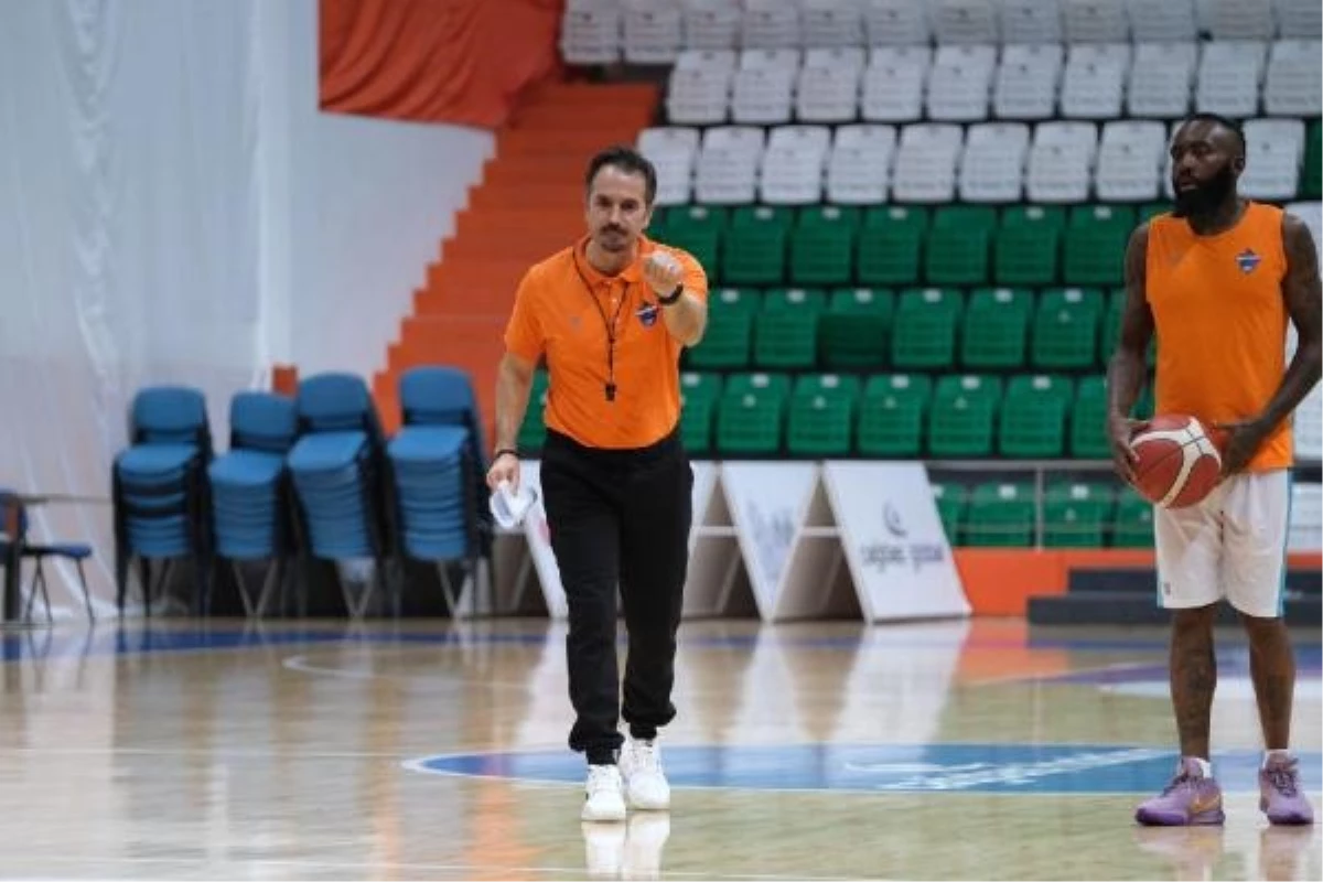 Çağdaş Bodrum Spor\'un yeni antrenörü Ahmet Çakı, başarı hedefliyor