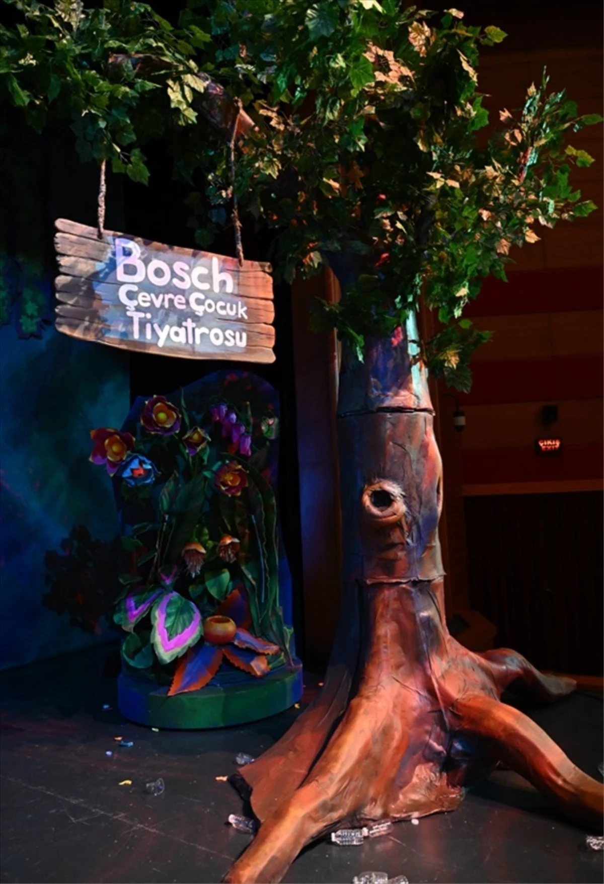 Bosch Çevre Çocuk Tiyatrosu\'nun yeni oyunu prömiyerini gerçekleştirdi