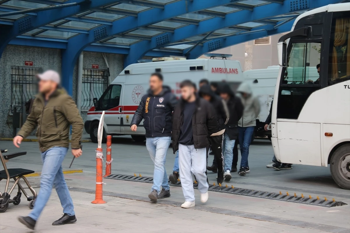 Konya\'da düzenlenen dolandırıcılık operasyonunda 15 zanlı tutuklandı