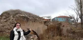 Kayseri'deki Tarihi Cırgalan Hanı Harabeye Döndü