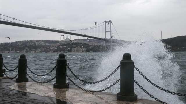 Türk Hava Yolları, fırtına nedeniyle İstanbul varışlı ve kalkışlı 41 seferini iptal etti