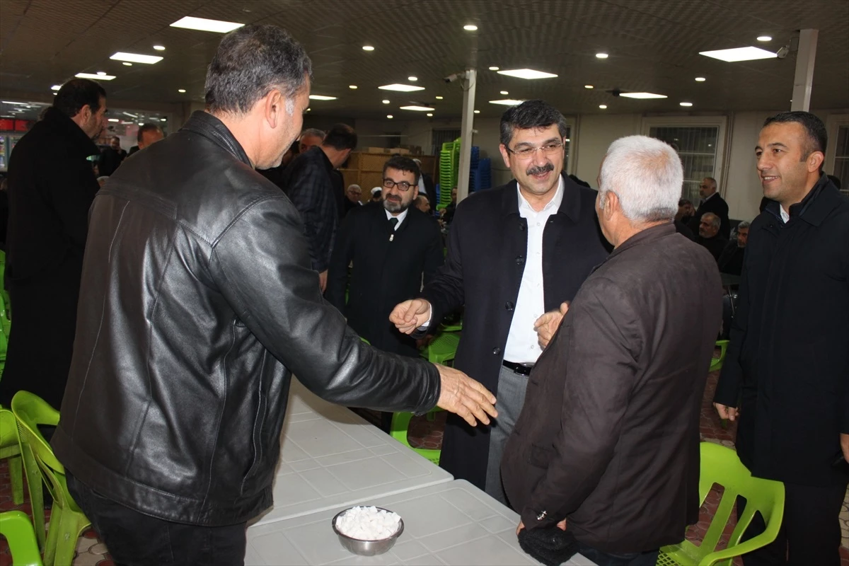 AK Parti Batman Milletvekili Ferhat Nasıroğlu, hastaları ziyaret etti