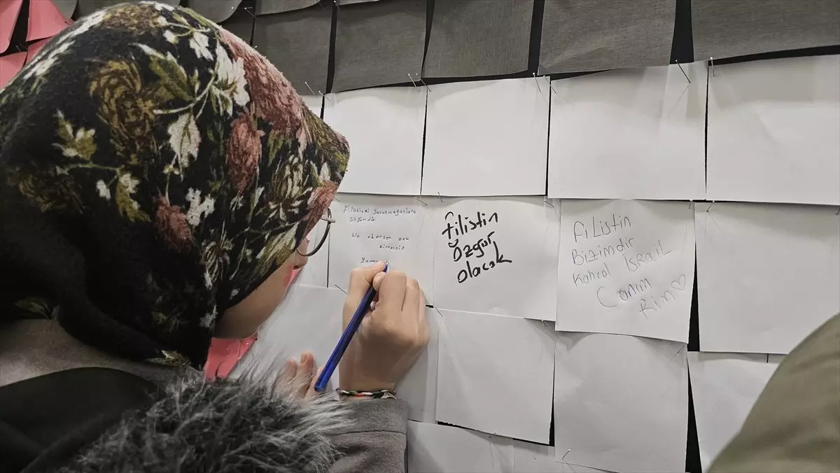 Artvin\'de "23 Aralık Dünya Şehit Çocuklar Günü" programı düzenlendi