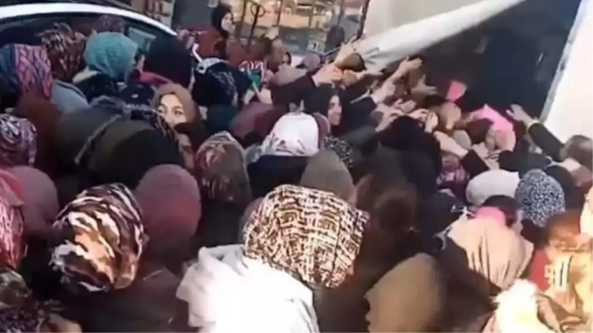 Bedava bardak için izdiham yarattılar