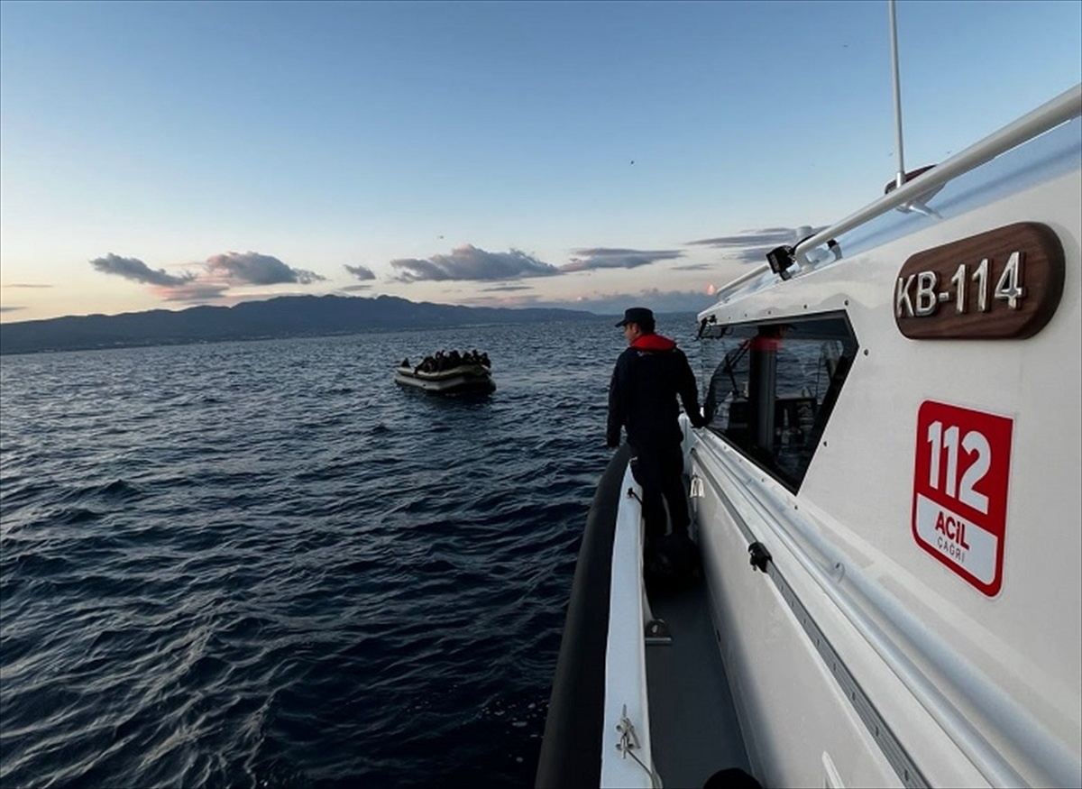 Bodrum\'da Yunanistan unsurları tarafından geri itilen 42 düzensiz göçmen kurtarıldı