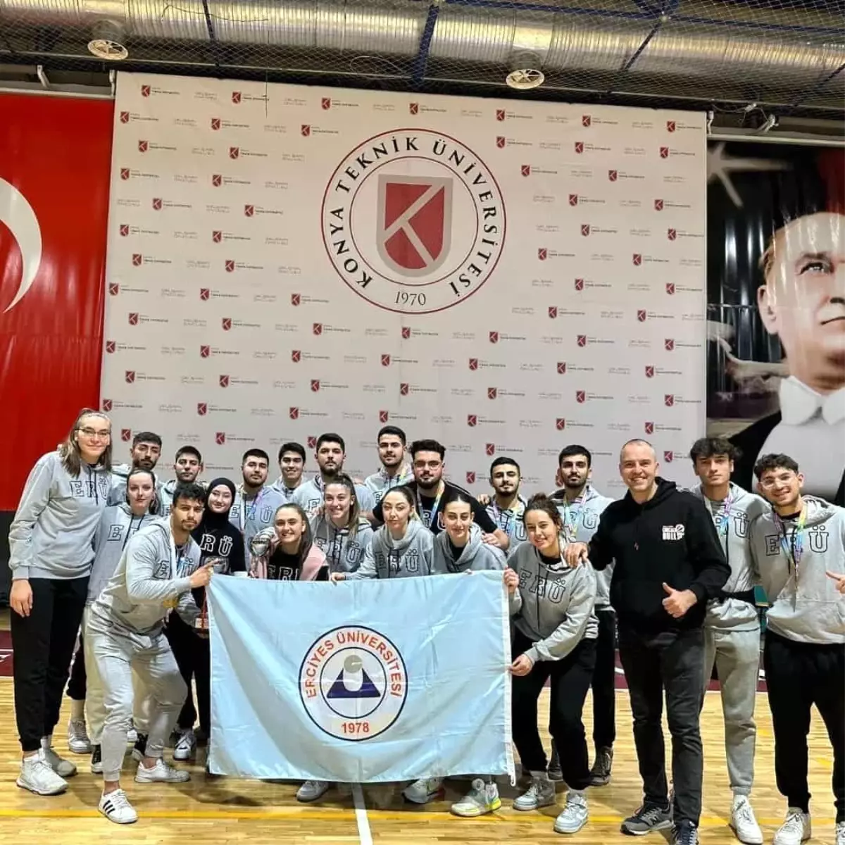 Erciyes Üniversitesi Basketbol Takımları Şampiyon ve İkinci Oldu