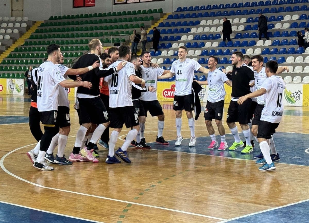 Beşiktaş Safi Çimento Dörtlü Final\'e yükseldi
