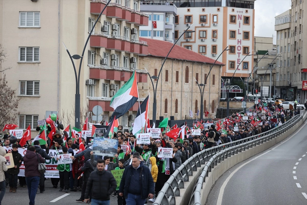 İsrail\'in Gazze\'ye yönelik saldırıları Gaziantep\'te protesto edildi