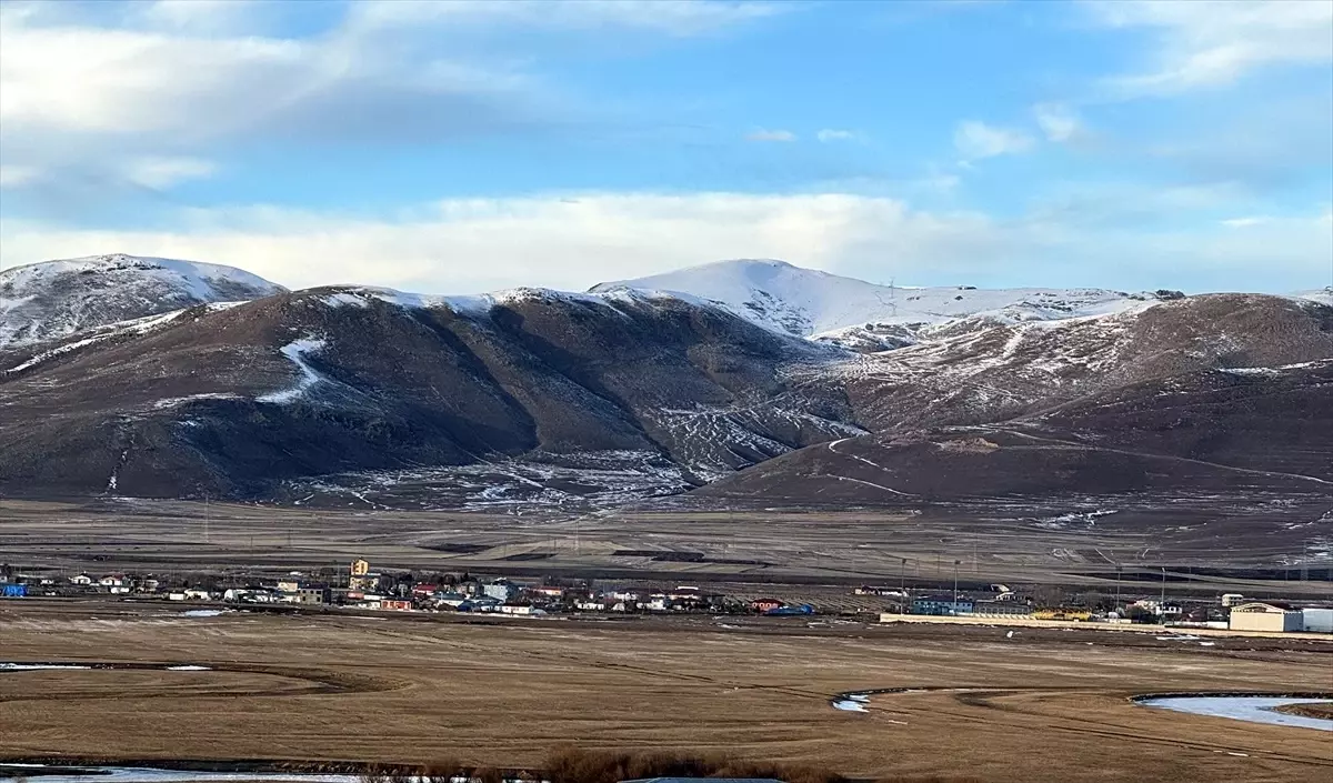 Kars, Erzincan ve Ardahan'da kar yağışı etkili