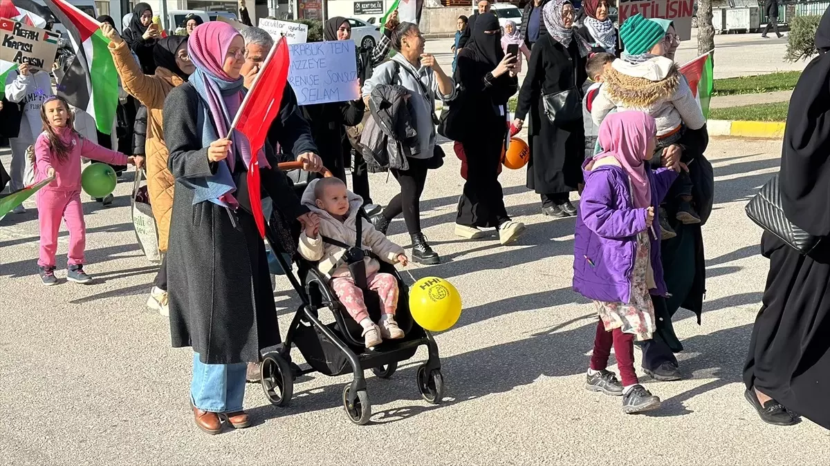 Sakarya ve Karabük\'te İsrail\'in Gazze\'ye yönelik saldırıları protesto edildi