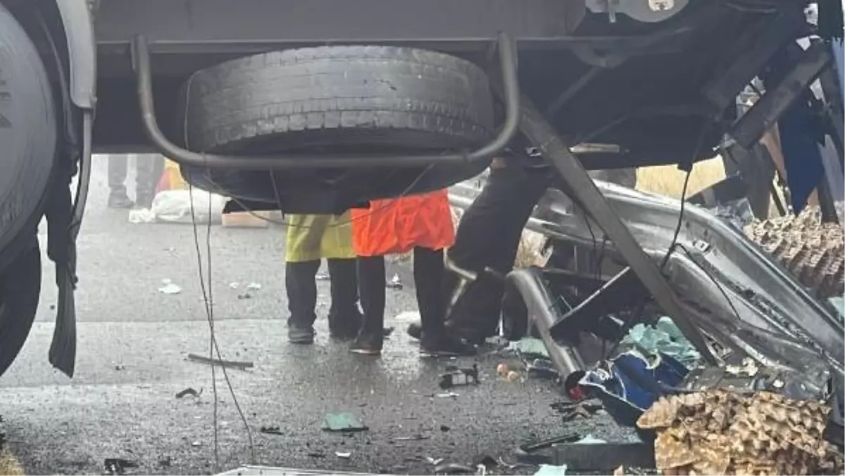 Şanlıurfa'da zincirleme kaza: 1 ölü, 15 yaralı