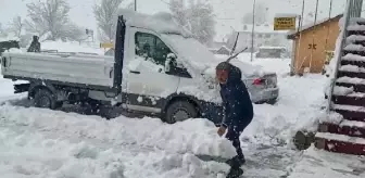 Tunceli'de Kar Yağışı: 96 Köy Yolu Ulaşıma Kapandı
