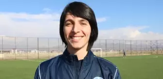 Hakkari'nin Yüksekova Belediyespor Kadınlar Futbol Takımı liderliği sürdürmek istiyor