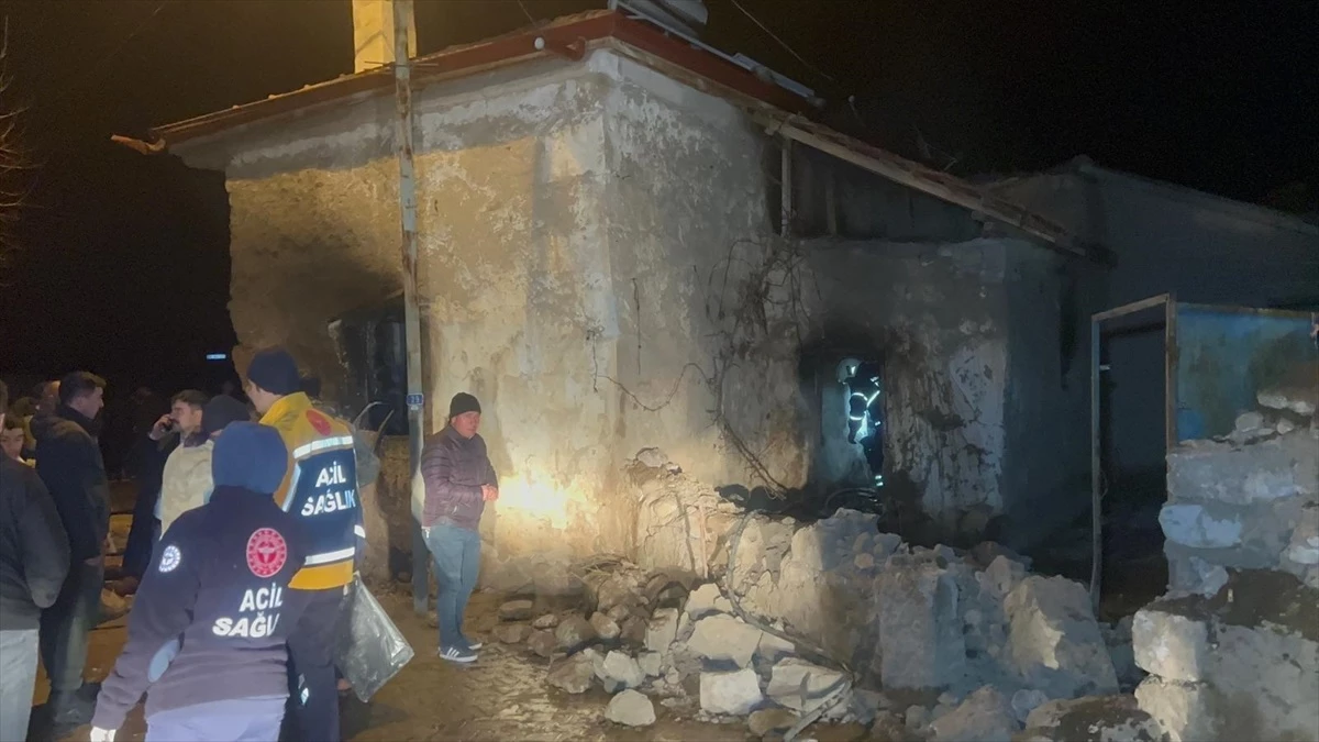 Aksaray\'da ev yangınında yaşlı kadın hayatını kaybetti
