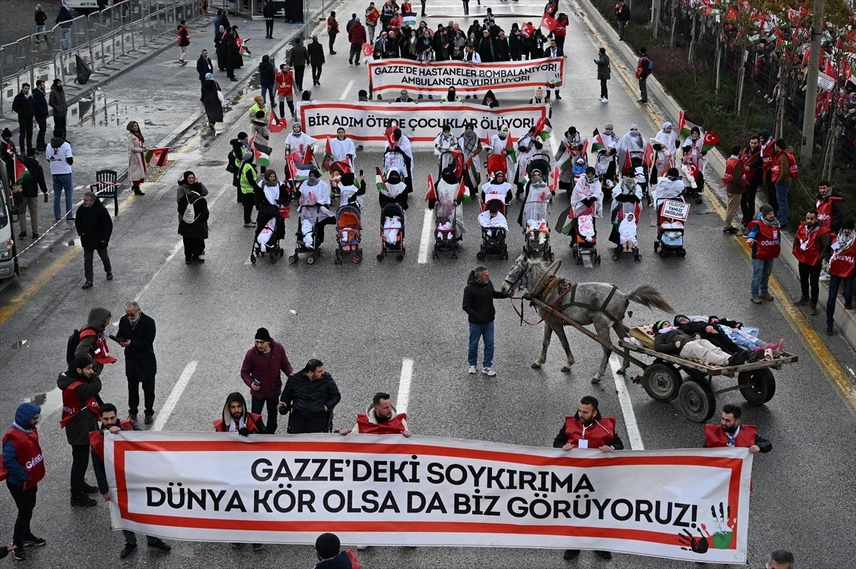 Ankara\'da binlerce kişinin katılımıyla "Büyük Gazze Yürüyüşü ve Mitingi" düzenlendi