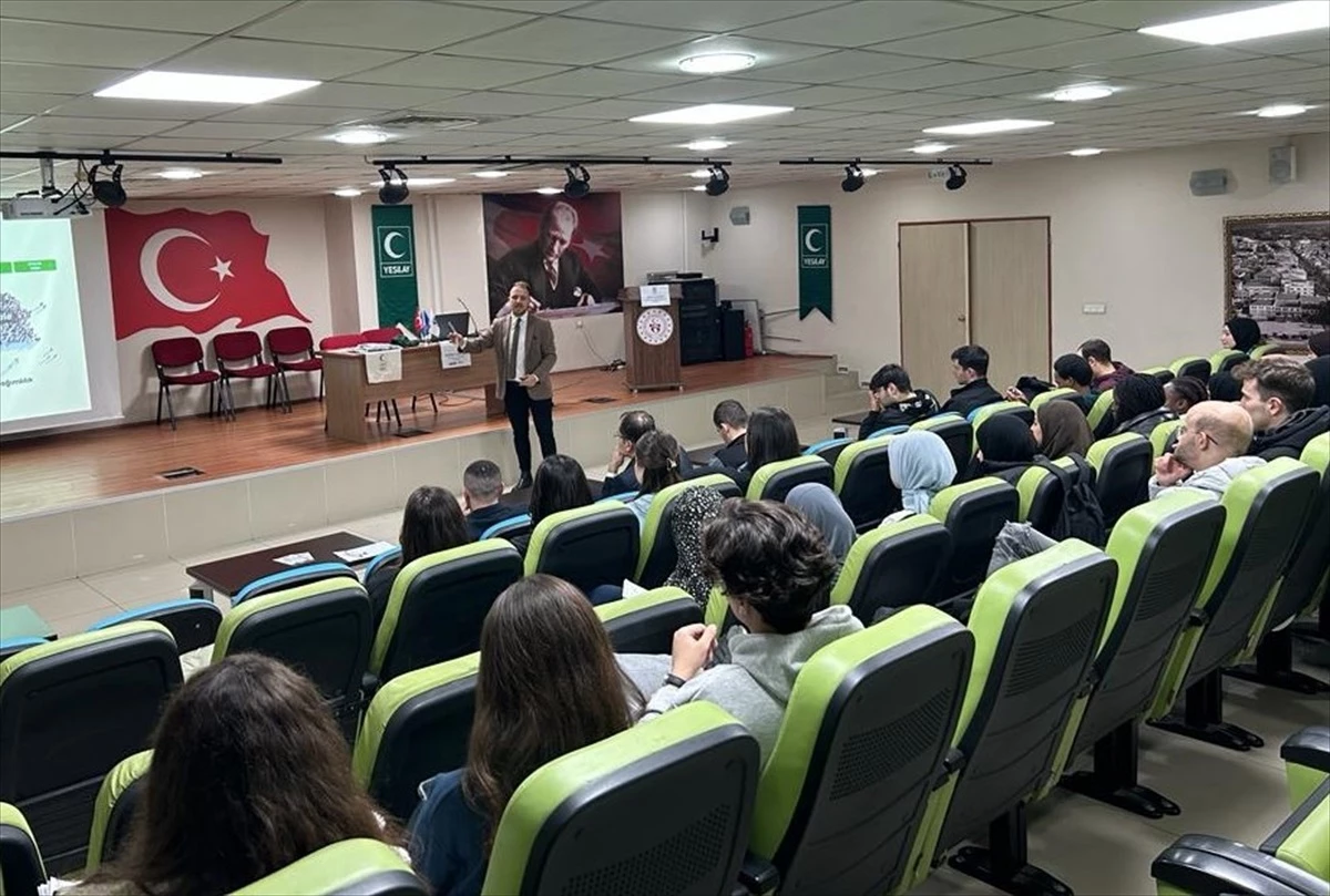 Edirne\'de Uluslararası Öğrenci Kariyer Akademisi Programı Başlatıldı
